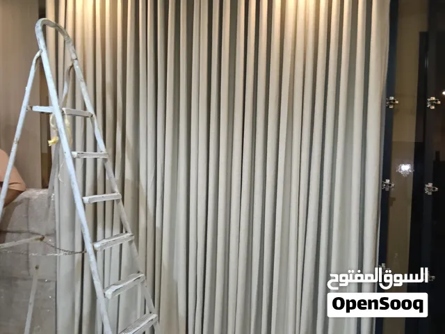 فني فك وتركيب ستائر بمكة - صيانة وقص وتعديل وخياطة ستائر