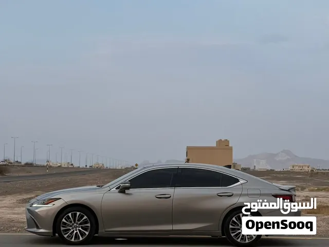 Used Lexus ES in Muscat