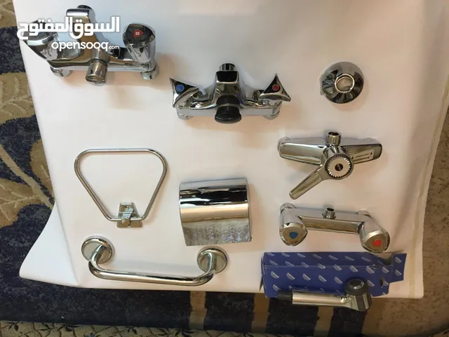4 بطاريات دوش وحمام GROHE و KLUDI المانيه واكسوارات .