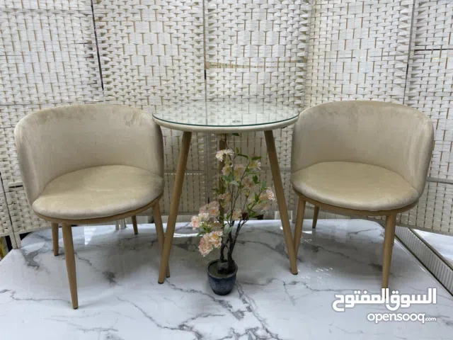 (كرسيين + طاولة)  جلسة كوفي مميزة – تصميم راقٍ ومريح