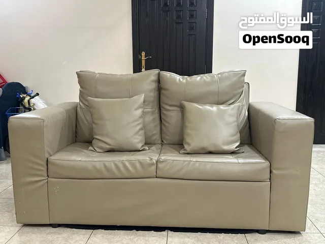 كنب بمقعدين مستعمل