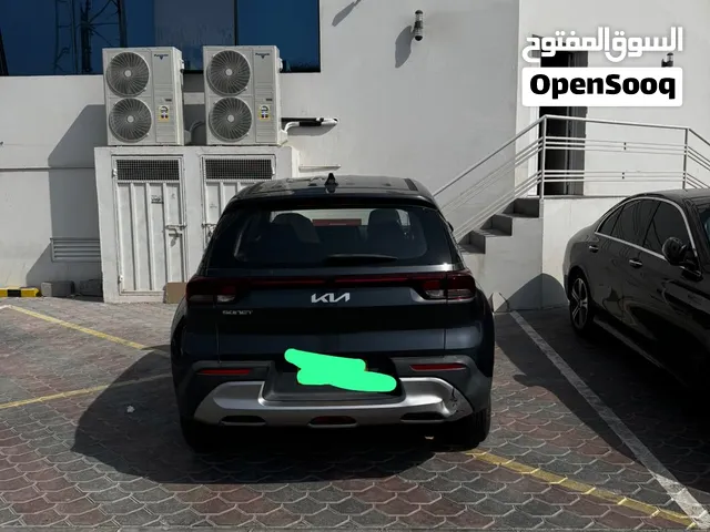 تم تخفيض السعر - السعر نهائي -كيا سونيت 2023 هاتشباك خليجية مستعملة بحالة جيدة مع مواصفات مميزة