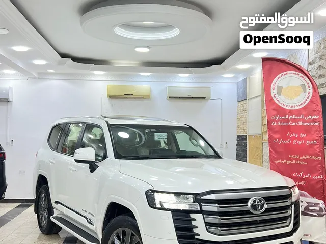 لاندكروزر GXR توين توربو 2023 خليجي نظيف بحاله جيده