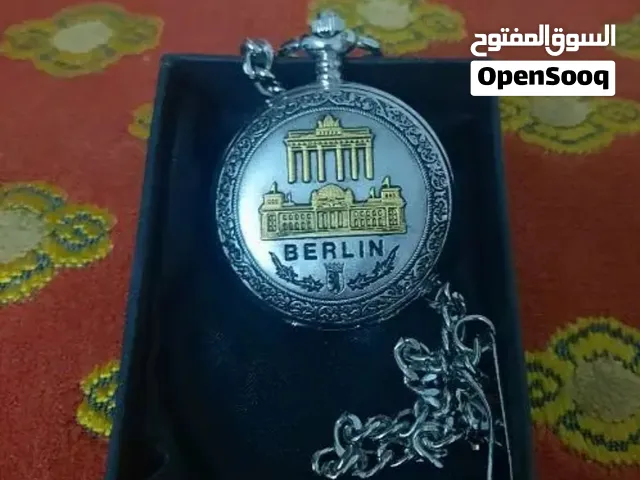 ساعه جيب كوارتز بغطاء محفور علية أحد معالم برلين عاصمة آامانيا