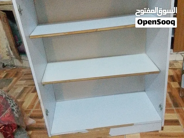 رفوف خزانة بسعر جيد +بحالة جيدة