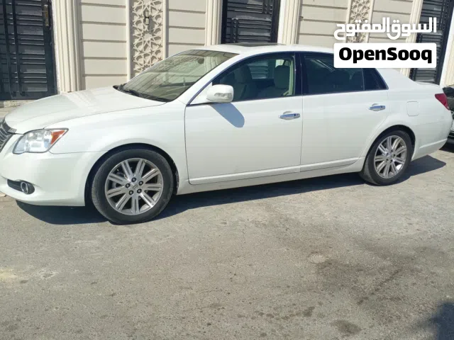 2010 تويوتا افالون Limited