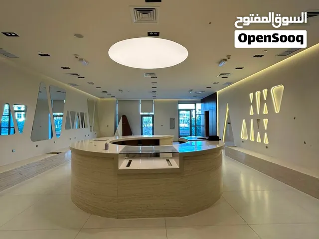 محل تجاري مع فترة سماح للإيجار في القبلة