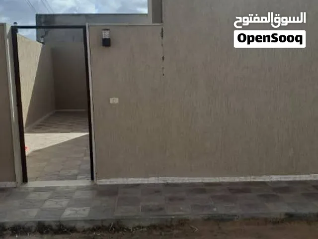 منزل ارضي في سراج بالقرب من جامع صحابه