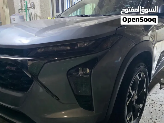 تراكس 2024 سيارة جديده جدا دخول جديد اخت الزيرو بيها جاملغ وبنيد صبغ ضربه بالامام سطحيه بدون رقم