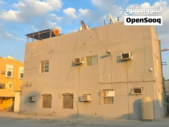 للبيع بيت في المحرق حاله بوماهر
