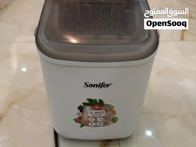 صانعة ثلج للبيع بحالة الجديد ومعها كفالتها