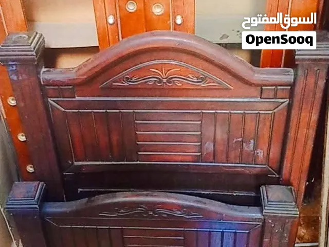 تخت بيبي ثقيل يخدمه لعمر 4 سنوات مرررتب