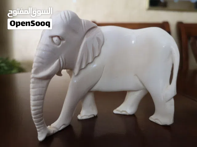 عاج ناب الفيل قطعة مميزة