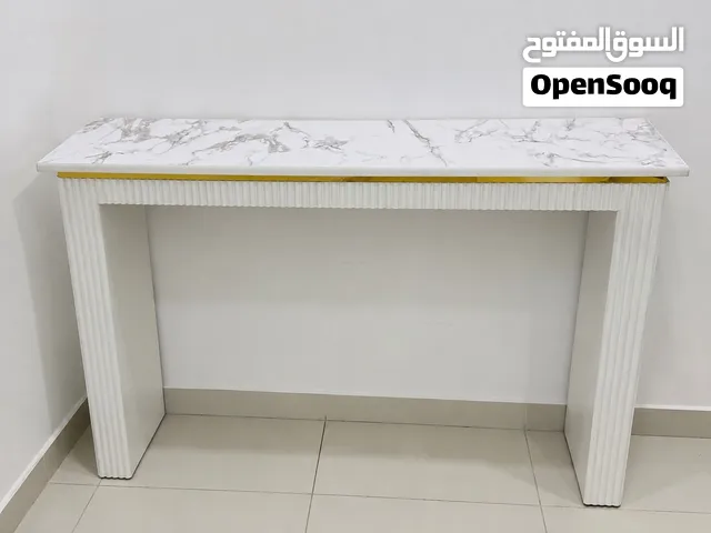 طاولة خشب لاستقبال 25 وقابل للتفاوض