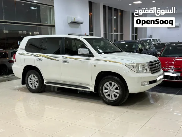 Toyota Land Cruiser GX-R 2010 (White)
