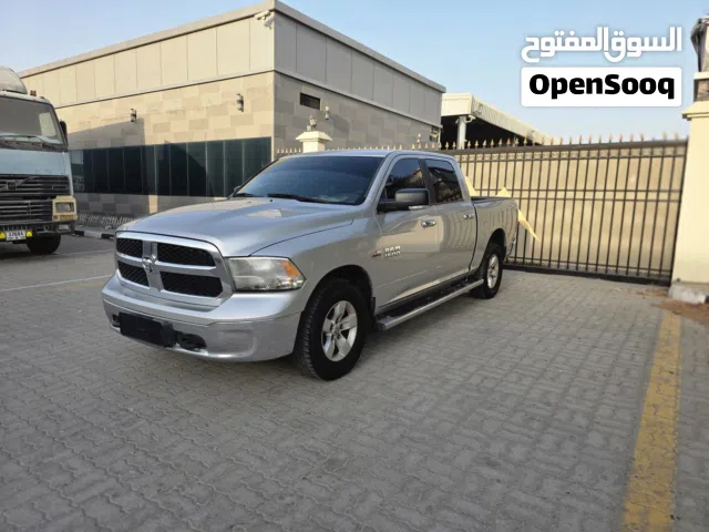 Dodge ram 1500 limited edition HEMI... Model 2015...no accidents no paint... Gcc specifications