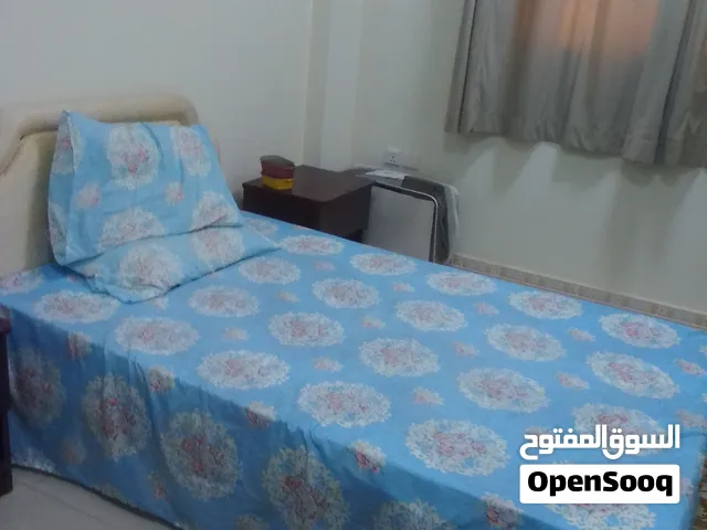 سكن للبنات هادئ ونظيف ومرتب بالمعببله الجنوبية الحي التحاري شارع النزهة مفروش شامل غرف ونظام السرير