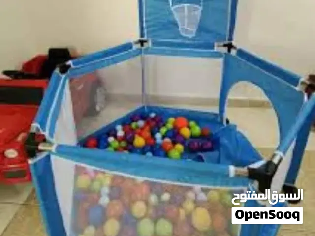 ملعب اطفال سداسي مع كرة سلة و 30 طابة هدية مناسب للأطفال ويوسع 3/4 اطفال متوفر ب 4 الوان
