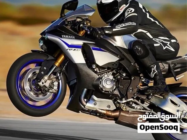 دراجة نارية ياماها رياضية YZF-R15M  بحالة الوكالة موديل 2023 بمحرك 155 سي سي