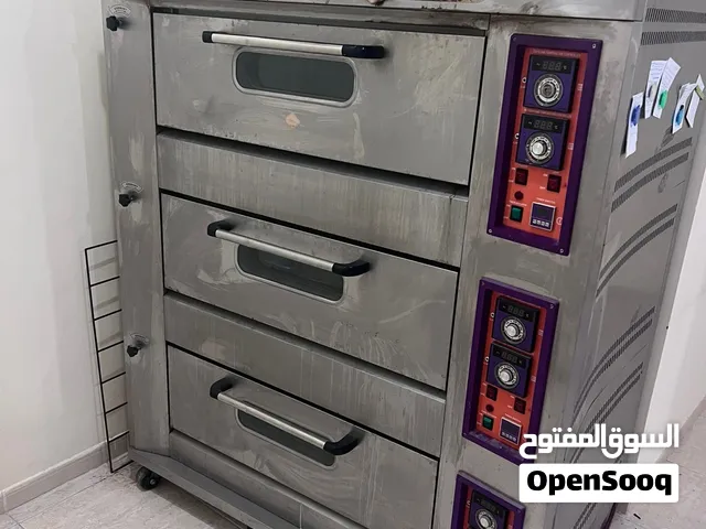 فرن غاز تجاري 3 طبقات ستانلس ستيل بحالة ممتازة – أبوظبي
