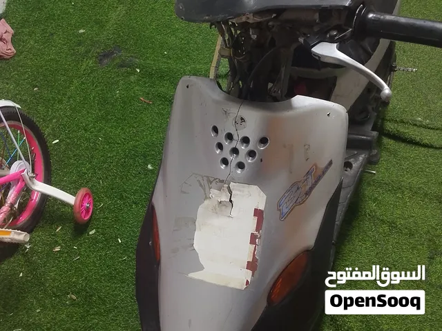 دراجه 200بيهامجال لشراي دراجه شقاله بس اكابريته وصخه وشاديلها مكينه جديده كهربايات كامله عوزها باتري