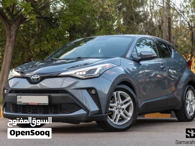 Toyota C-hr 2022 السيارة مميزة جدا و قطعت مسافة 56,000 كيلو متر فقط