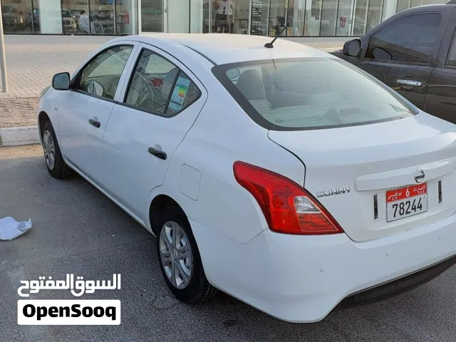 2020 نيسان صني Standard