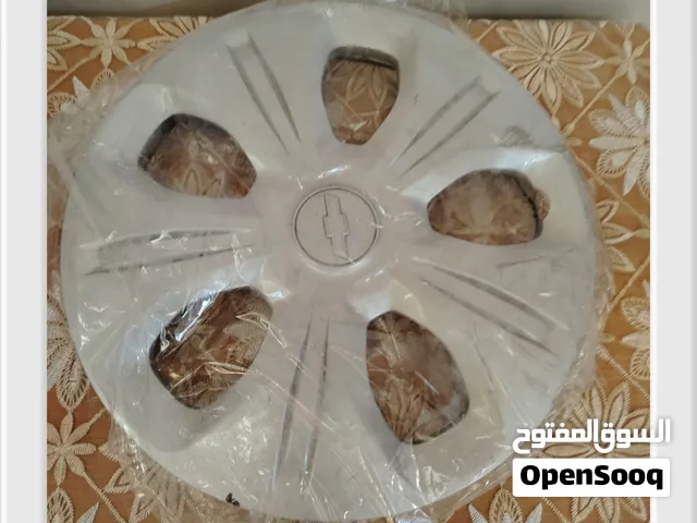 غطاء اطار قياس 14 انش عدد ثلاثه بحاله الوكاله عدد 3 ثلاثه بحاله الوكاله نوع شفر لون فضي