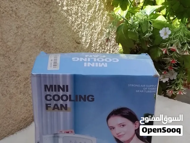 مبردة هواء صغيره ب10 بخاخ ماء + اضاءة + مروحة تبريد فوري شحن - تاخذيها وين ما تروحين تنحط مي وثلج