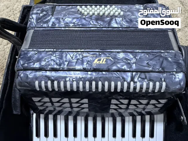 جهاز موسيقى حاجه نظيفه انتيكه