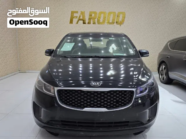 Used Kia Sedona in Ajman