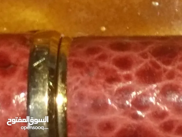 وضع AI الكل المطابقات التامة المحتوى المطابق مرئيًا هذا القلم المعروض هو قلم حبر سائل عتيق (Vintage