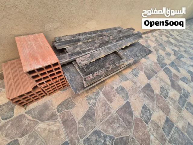 رخام درجة اولى مستعمل استعمال نظيف بسعر زهيد ( 1300 دينار فقط )
