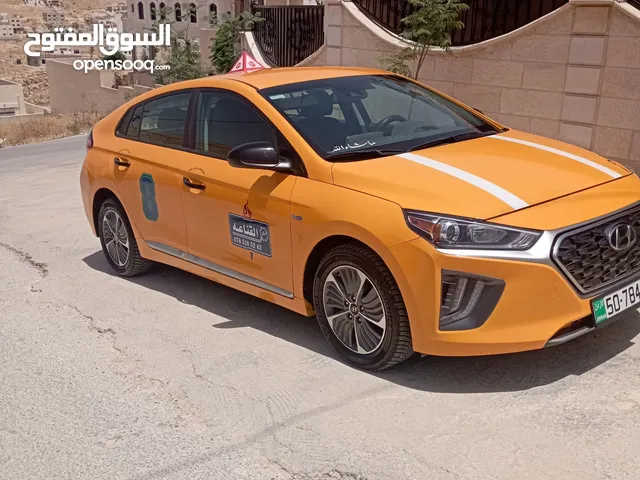 تعليم وتدريب قيادة السيارات