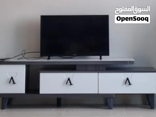 طاولة تلفزيون
