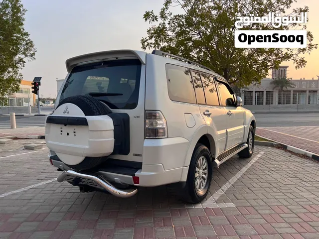 Mitsubishi Pajero 2013 3.5L White