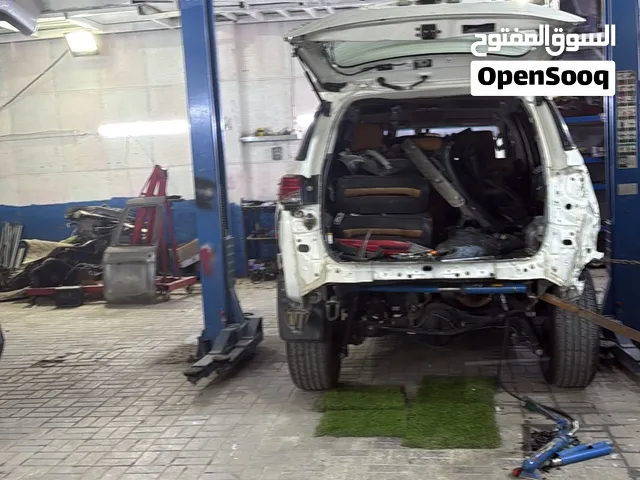 كراج سيارات للبيع