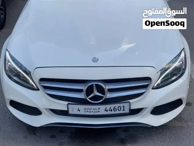 مرسيدس بنز c300 /2017 لون ابيص سقف بانوراما .. فتحة بالسقف