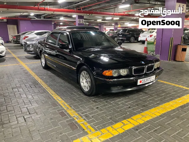E38 BMW 735iL 2000