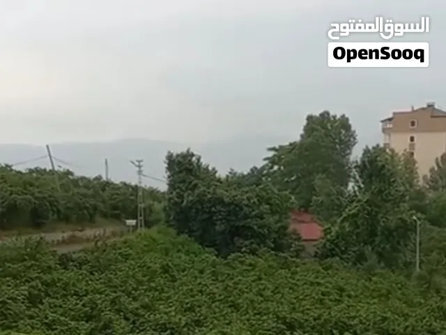 :   أرض ممتازة للبيع بمساحة 2,250 م2 وسط الطبيعة الساحرة وإطلالة خلابة وموقع ممتاز على الطر