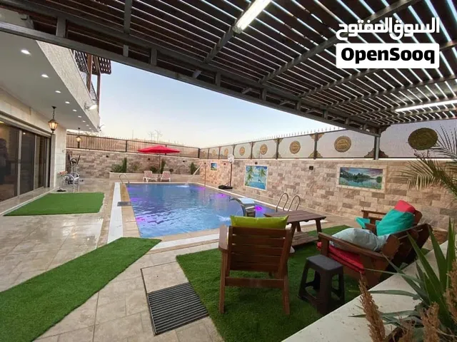 ڤيلا سياحية للبيع  210 متر