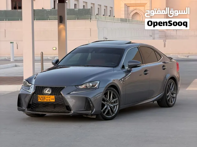 لكزس IS 200 2017 رمادي مستعمل بنزين خصائص تقنية متكاملة، مرخصة