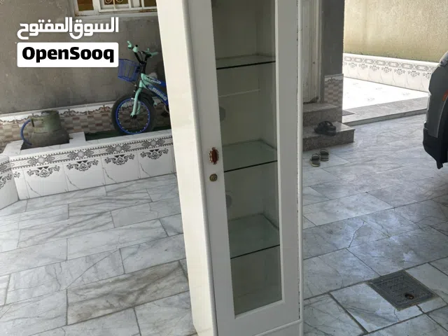 لوكر عطور او احذيه للببيع