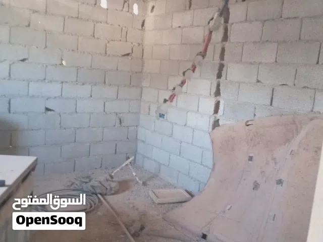 قطعة أرض للبيع المكان طمينه قريبه من الساحلي