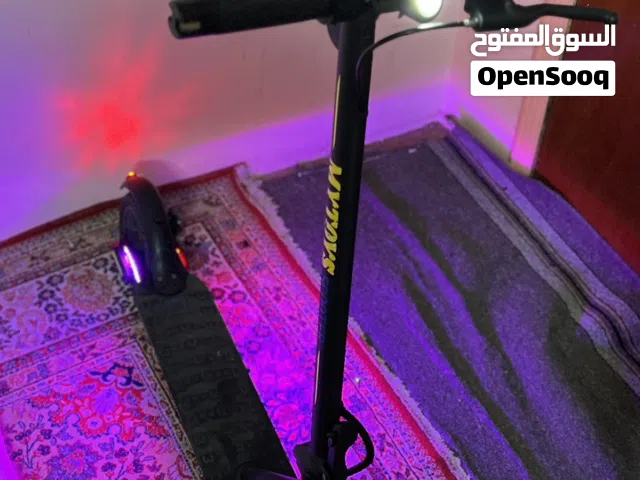 سكوتر كهربائي قابل للطي شبه جديد للبيع