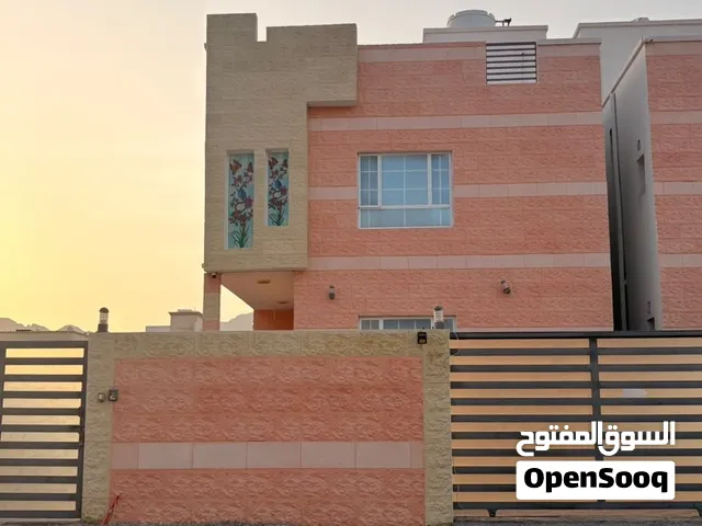 فيلا جاهزه وقريبة من الخدمات ولاية العامرات مرتفعات 3 ... التفاصيل ف الوصف