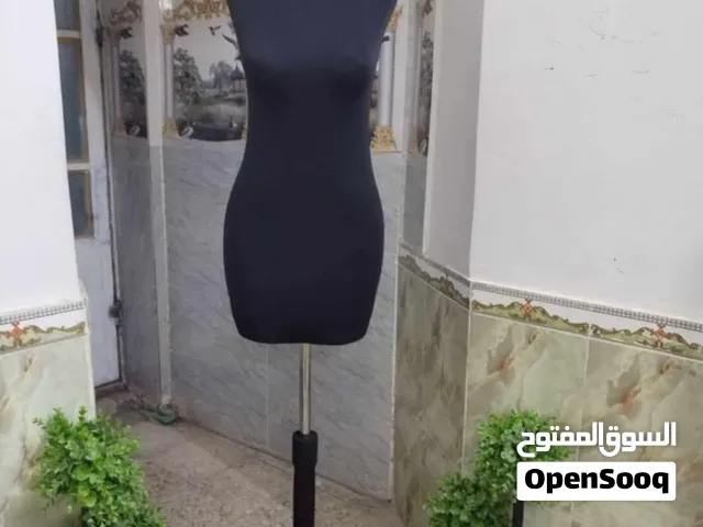 مليكان نسائي فاخر قياس 42/44  قابل للتعديل  30 ألف شامل التوصيل