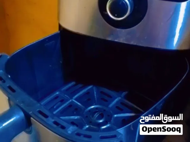 سلام عليكم غلاية هوائية غير مسخدمة 5لتر