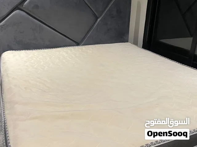 طقم سرير كينج (1.8x1.8 متر) ظهر مخمل رمادي مرتبة فندقية