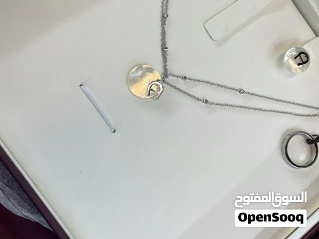 طقم كامل أجنر جديد لم يستخدم